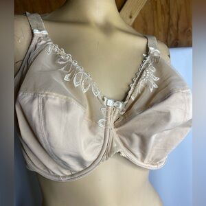 Elomi size 38G underwire women’s bra